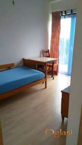 IZDAJEM SOBU U ZEMUNU